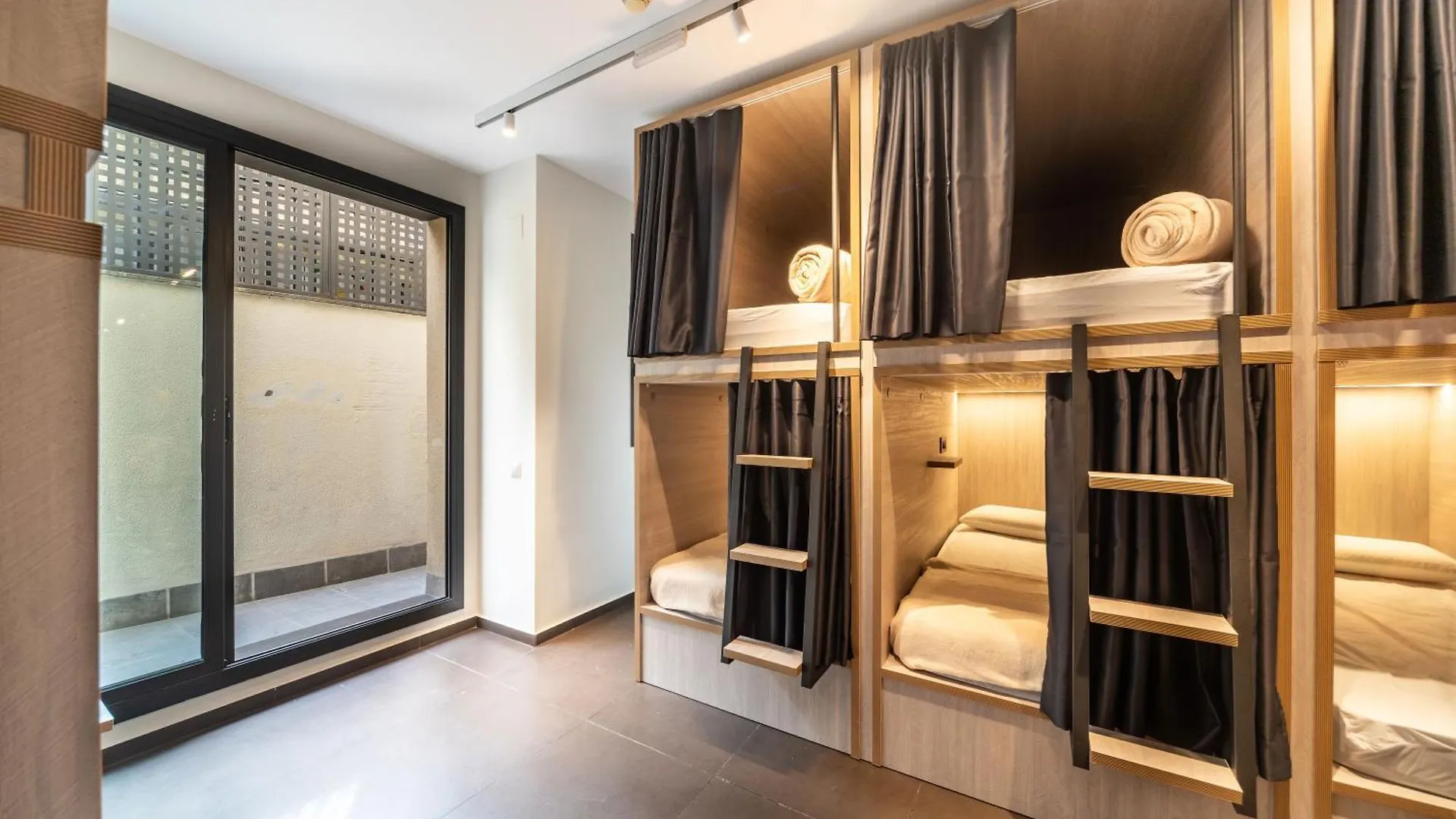 Gg Hostel برشلونة إسبانيا