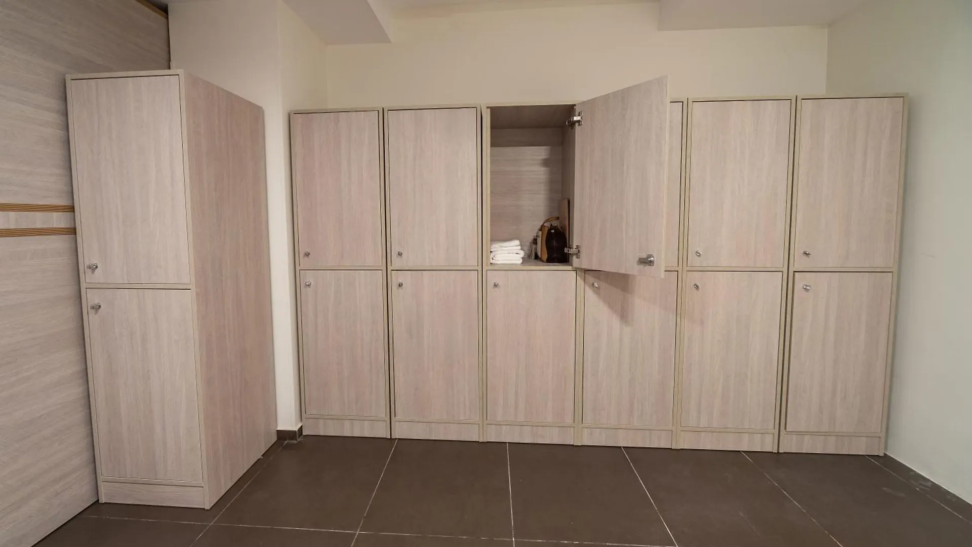 Gg Hostel برشلونة