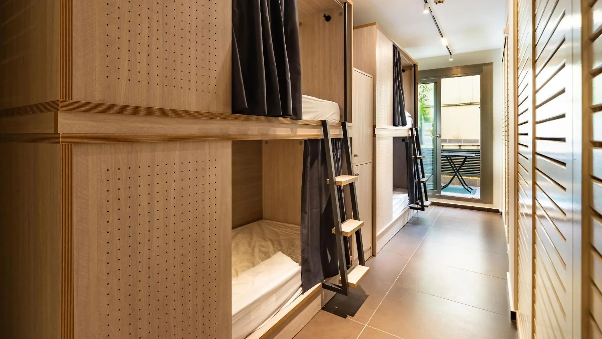 Gg Hostel برشلونة
